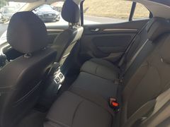Fahrzeugabbildung Renault Megane IV Lim Business Edition Navi LED PDC Temp