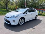 Toyota Prius Plug-In HYBR. - Toyota Prius: Plug In