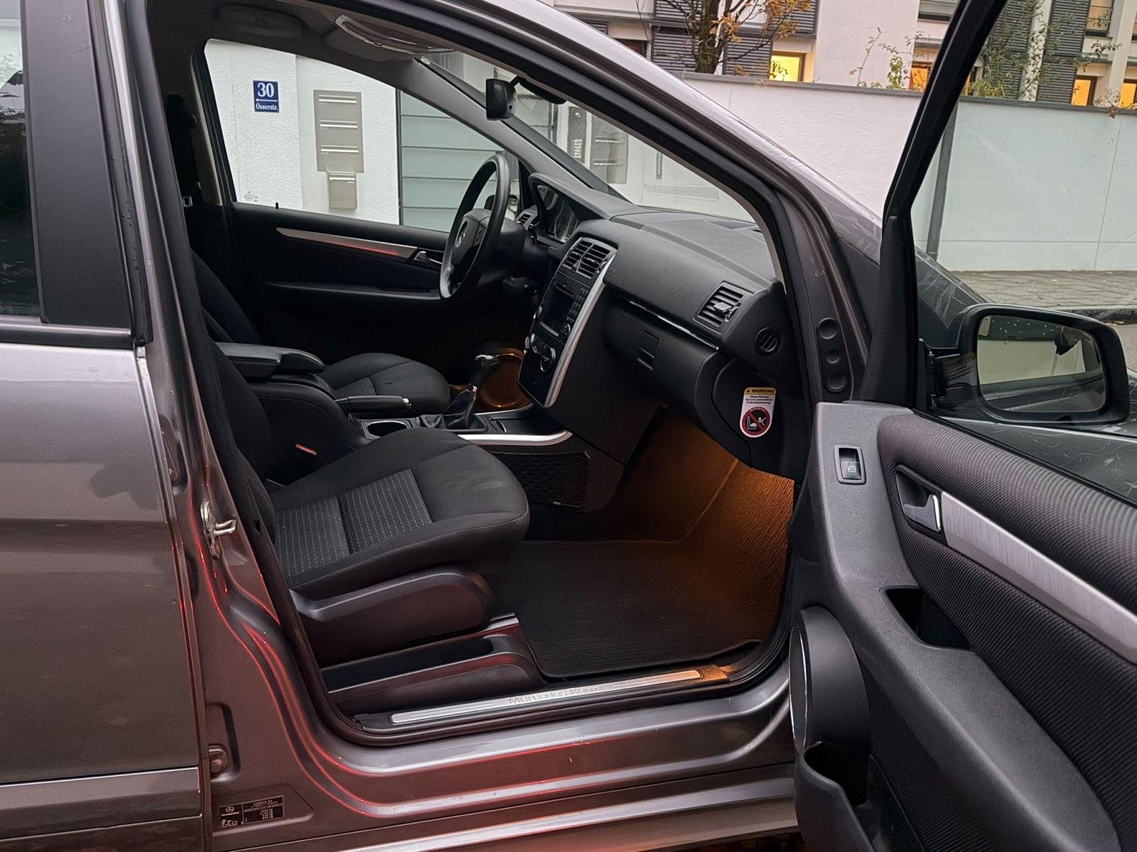 Mercedes-Benz B170 2008 — photo 12