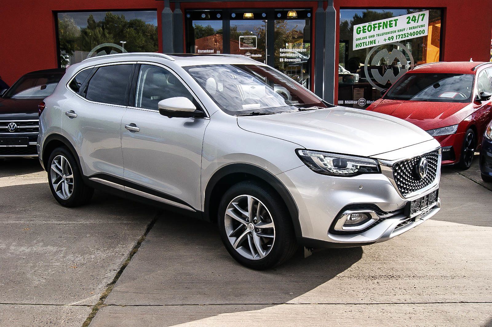Fahrzeugabbildung MG HS 1.5T-GDI Aut. Luxury PANORAMA LEDER ASSISTENT