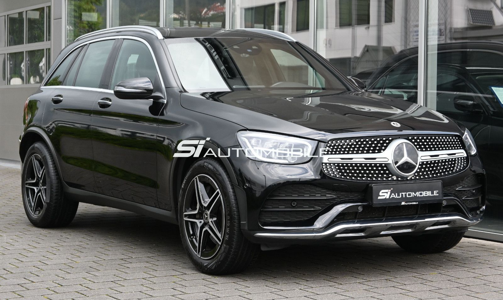 Fahrzeugabbildung Mercedes-Benz GLC 220 d 4MAT. AMG LINE °ACC°AHK°STANDHEIZ°MEMO