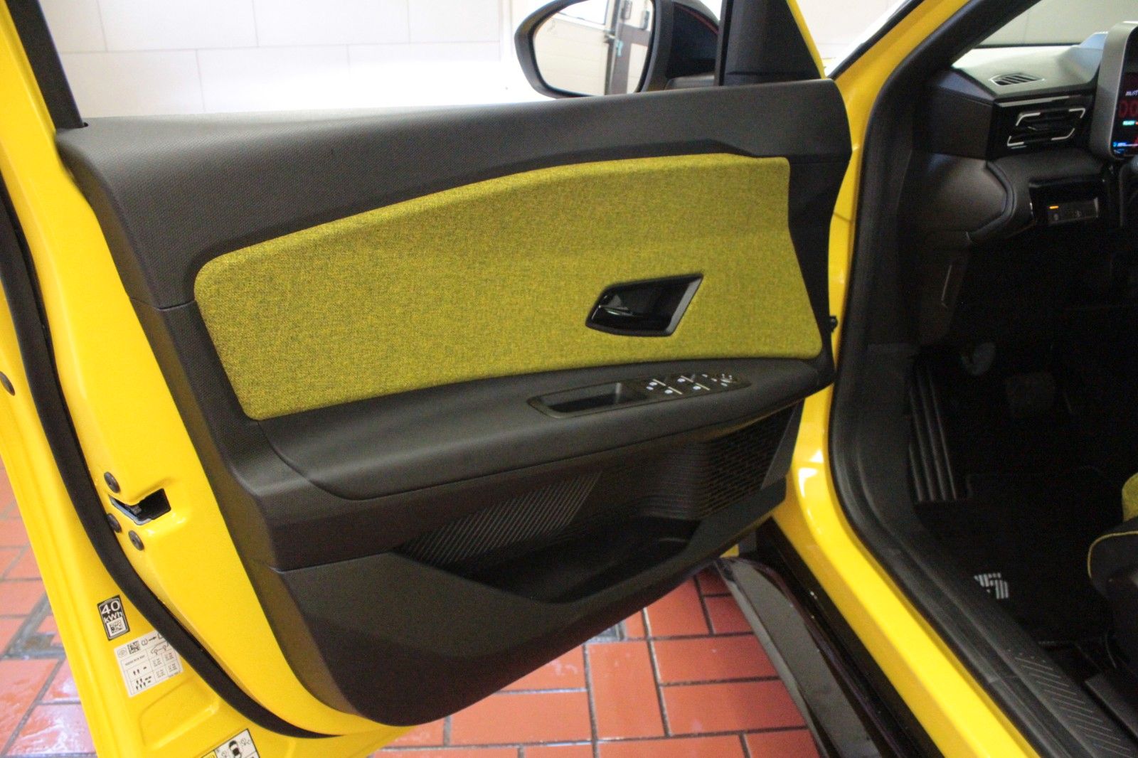 Fahrzeugabbildung Renault R 5 Iconic Five 150 Comfort Range