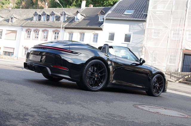 Porsche 992.2 4 GTS Cabrio*Schutzfolie,18-Wege,BOSE,360°