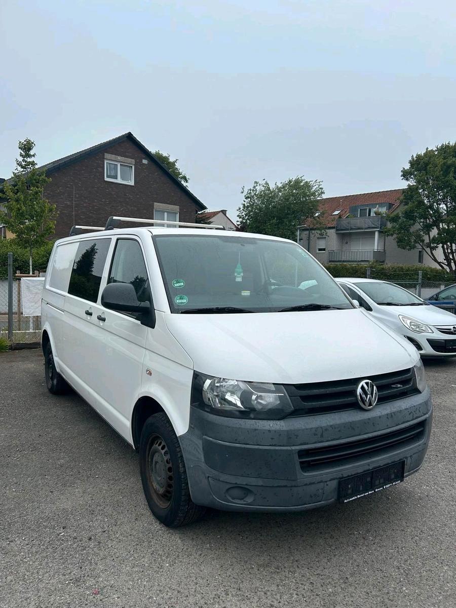 Volkswagen Transporter 2011 — вигляд ззаду