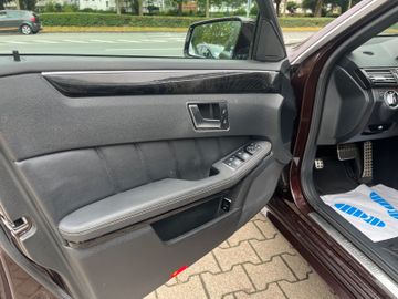 Mercedes E 300 - 9
