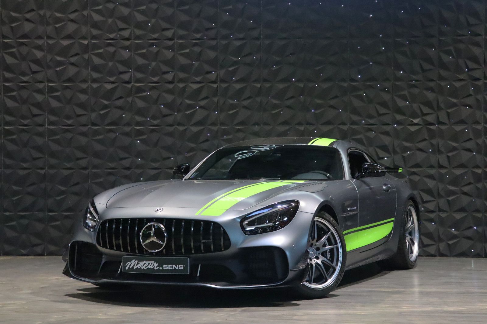 MERCEDES-BENZ AMG GT R Pro Coupe