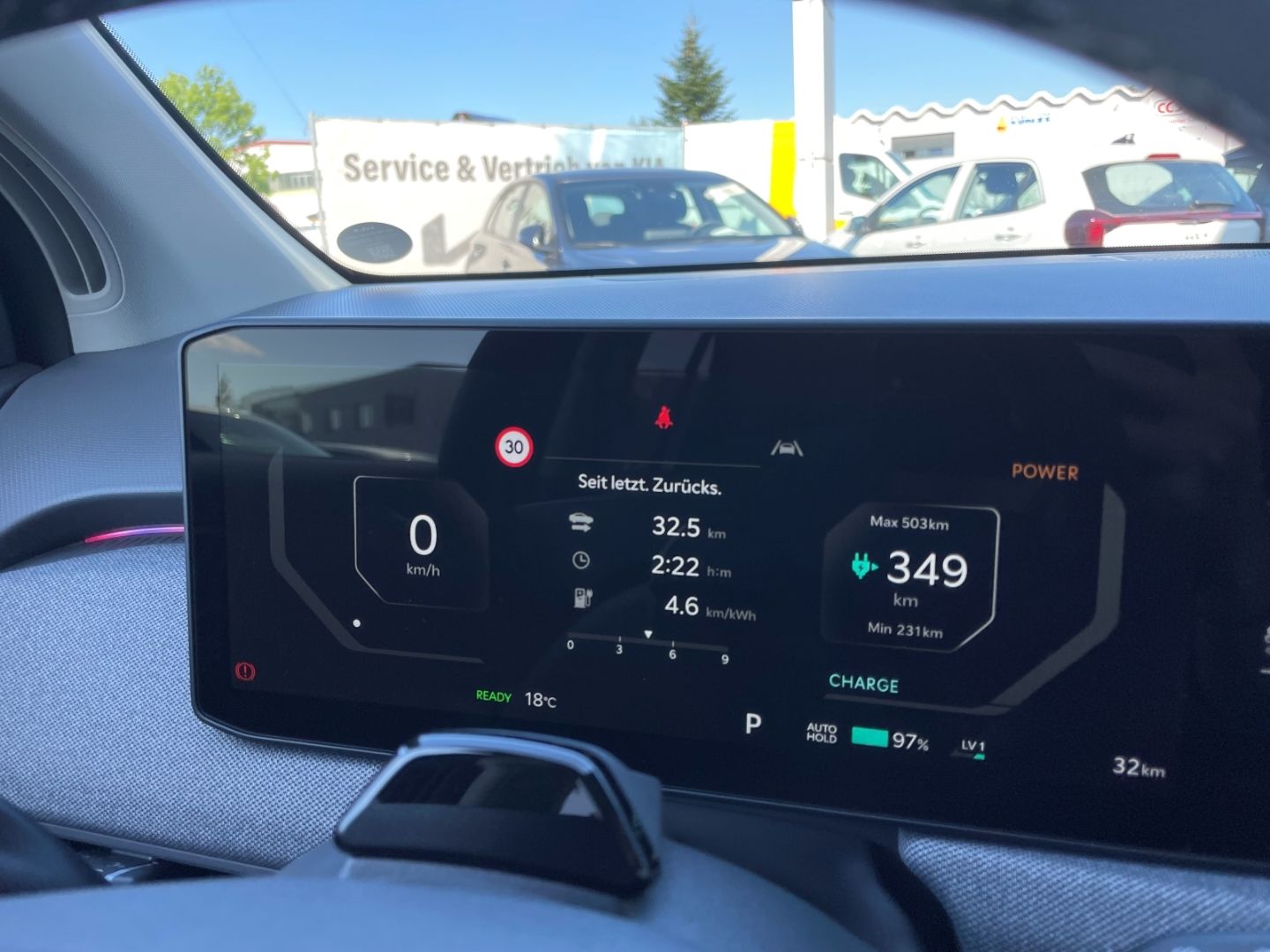 Fahrzeugabbildung Kia EV3 150 kW Earth LED totWinkAss 360 Kamera