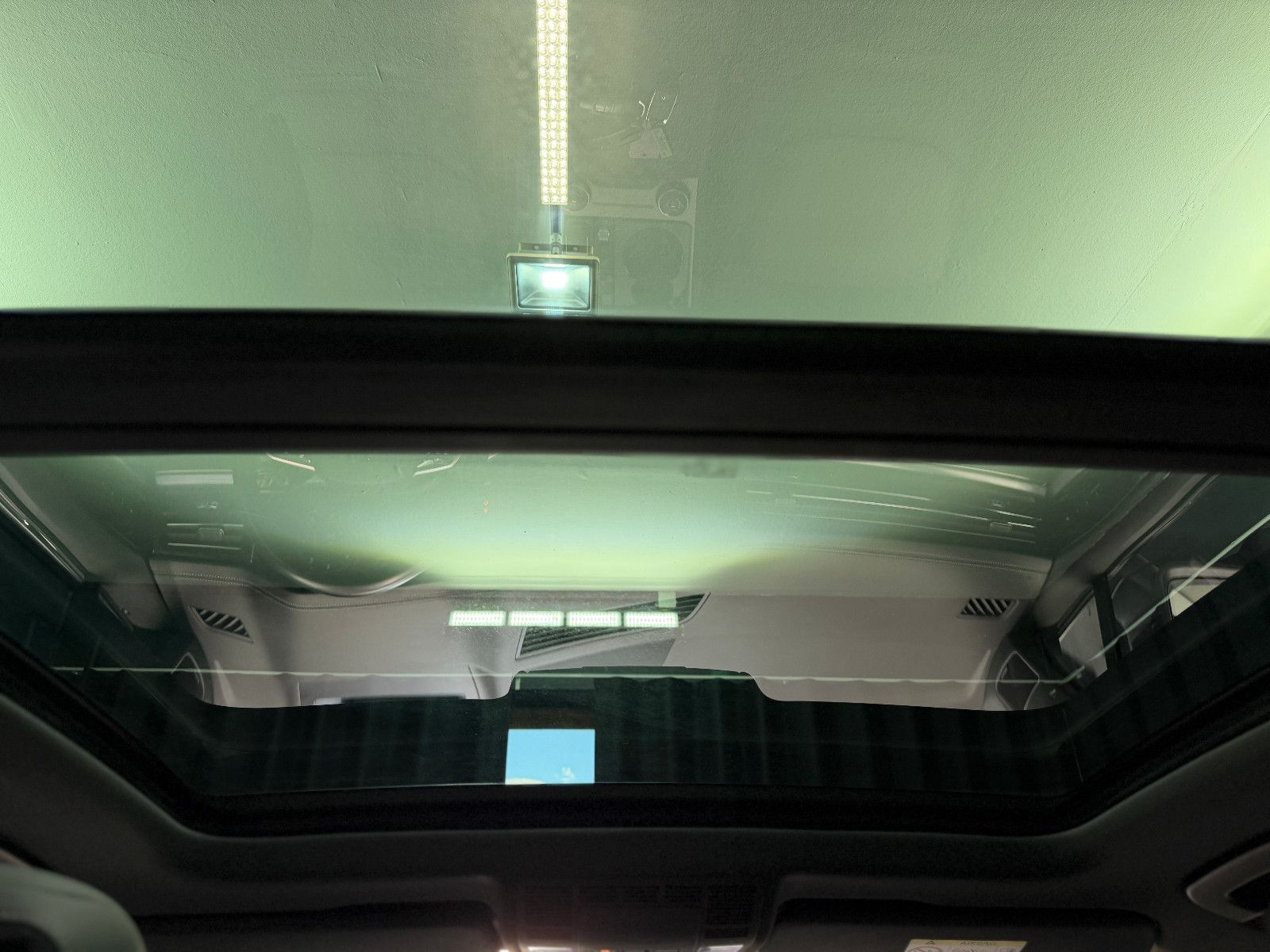 Fahrzeugabbildung Volkswagen Touareg R-Line 4Motion|PANO|NIGHT|LAST EDITION|