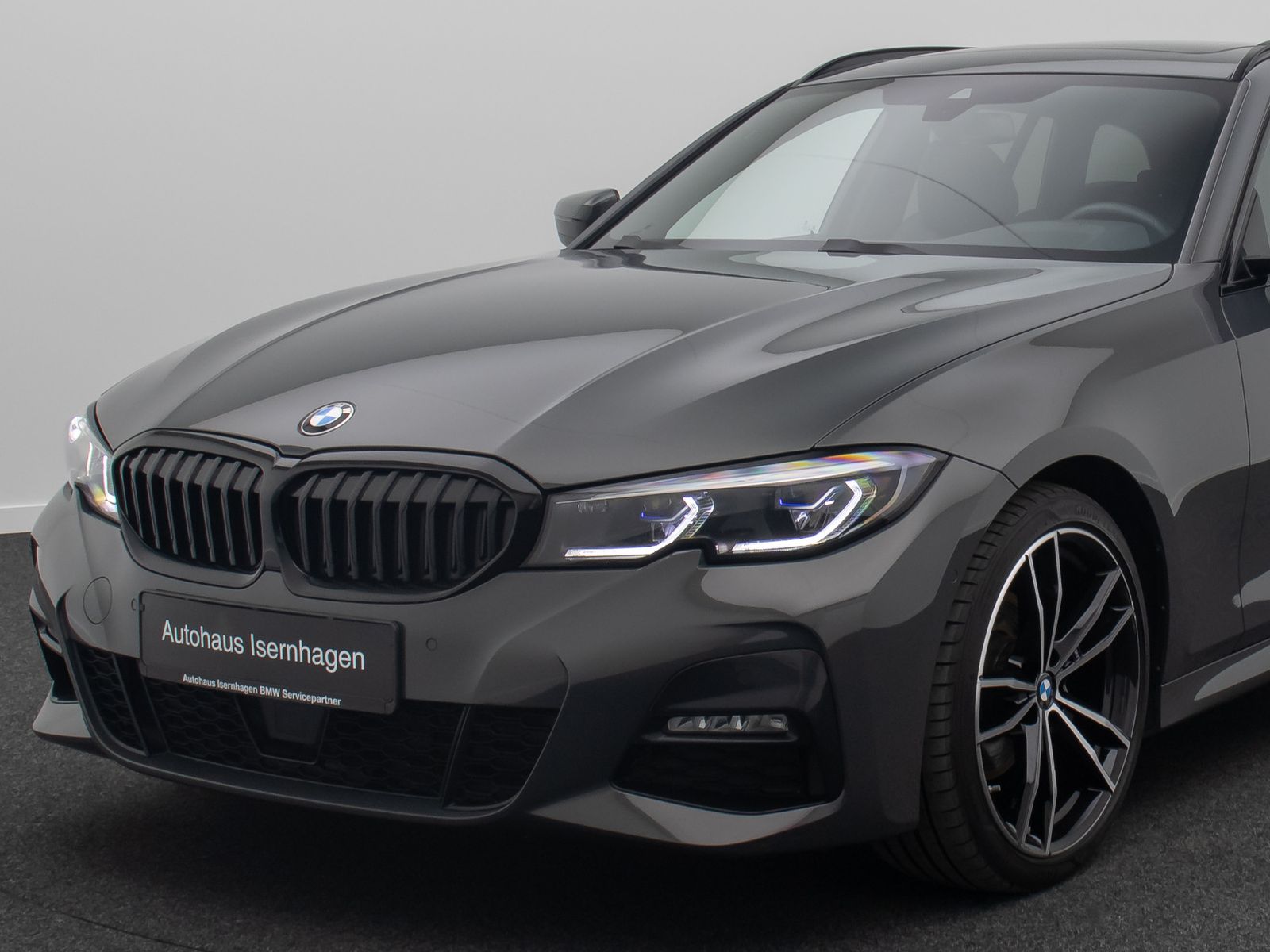 Fahrzeugabbildung BMW 320d xD M Sport Panorama DAB Laser Kamera 19Zoll