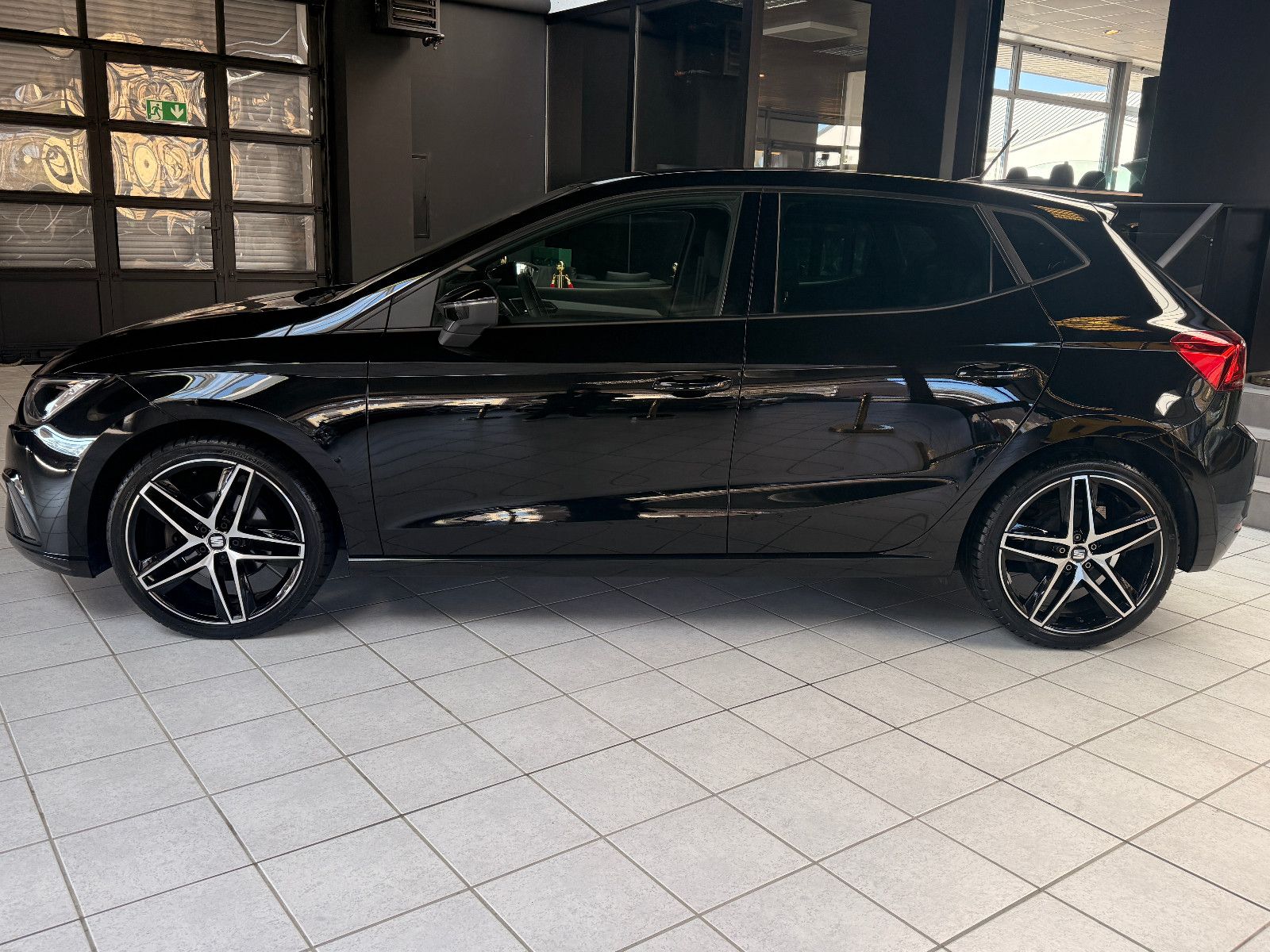 Fahrzeugabbildung SEAT Ibiza FR/ACC/KAMERA/LEDER/APPLE/LED