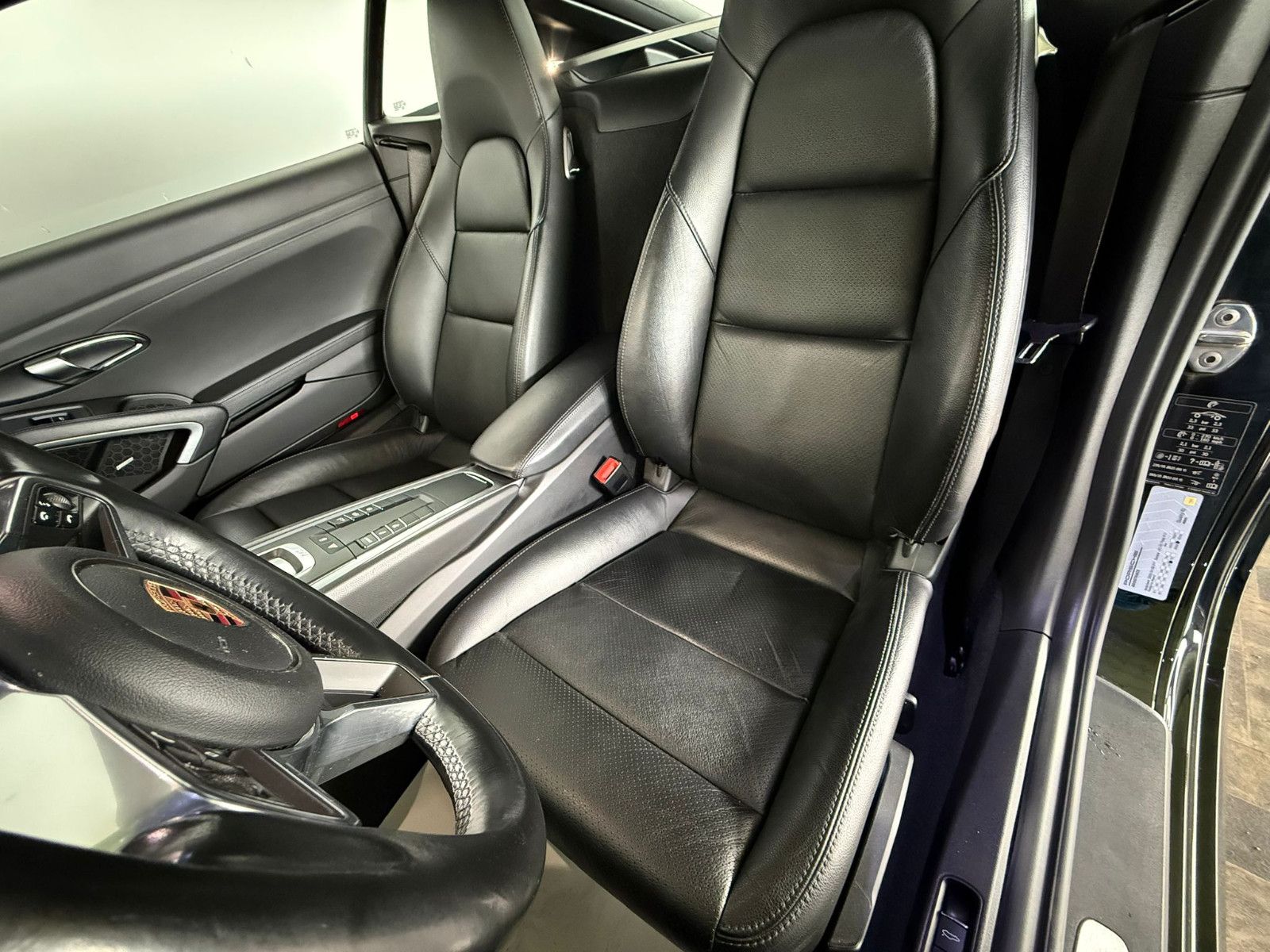 Fahrzeugabbildung Porsche 718 Cayman 2,0i 300PS, Bose, Navi, Leder