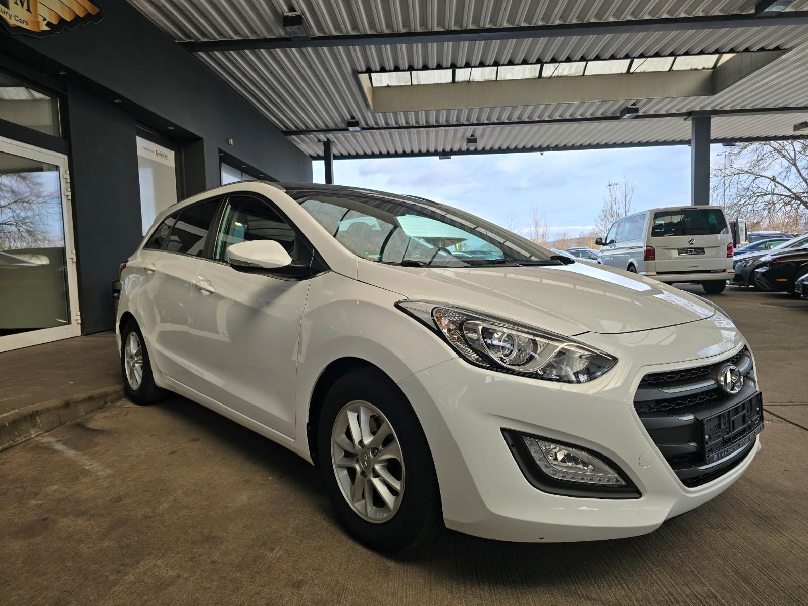 Hyundai i30 Kombi 1.6 GDi blue Passion Automatik Park/LM