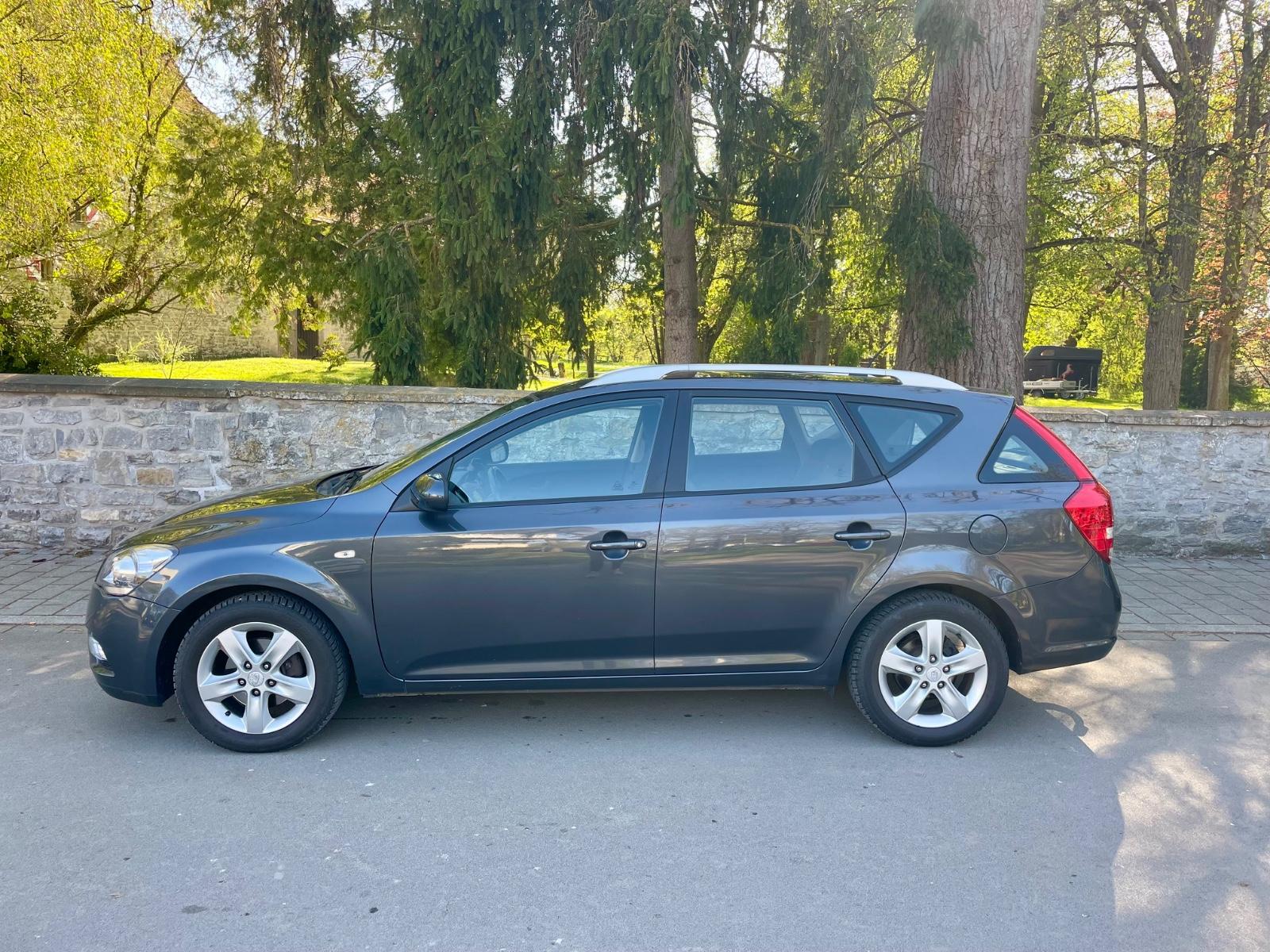 Kia Ceed Sport  Edition 7*Standheizung*AHK*Navi*