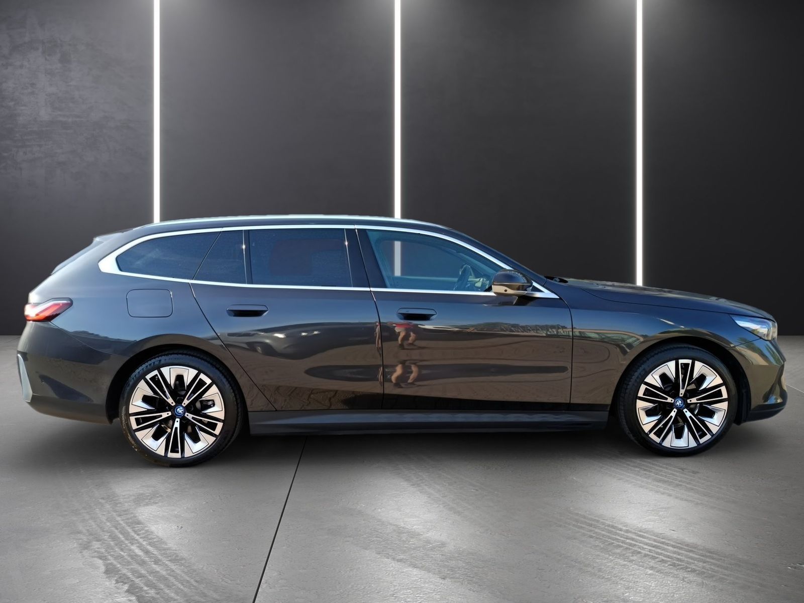 BMW 530e Touring ICONIC GLOW 20 ALU KOMFORTSITZE foto 5