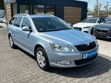 Skoda Octavia Combi Elegance - Skoda Octavia aus 2010: Kombi
