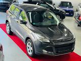 Ford Kuga Sync Edition -1. Hand -Anhängerkupplung - Ford Kuga: Anhängerkupplung