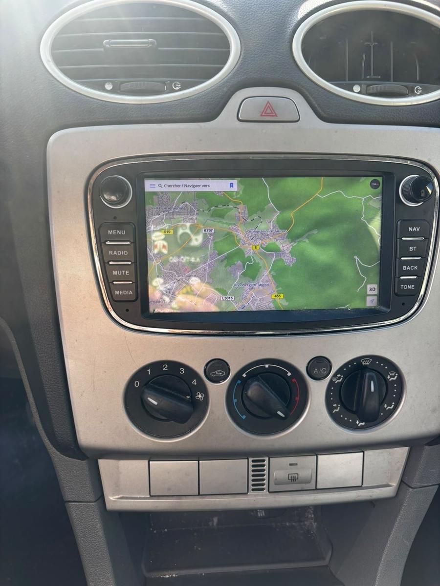 Ford Focus 2008 — interior