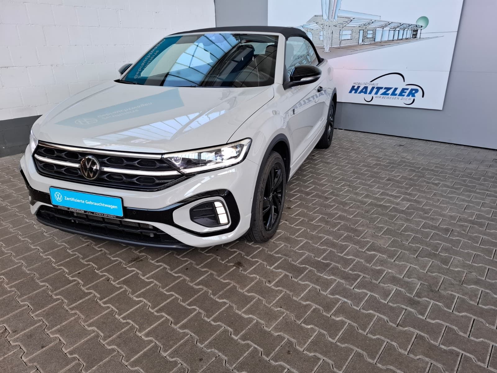 Fahrzeugabbildung Volkswagen T-Roc Cabriolet R-Line Edit. Karmann 1,5 TSI DSG