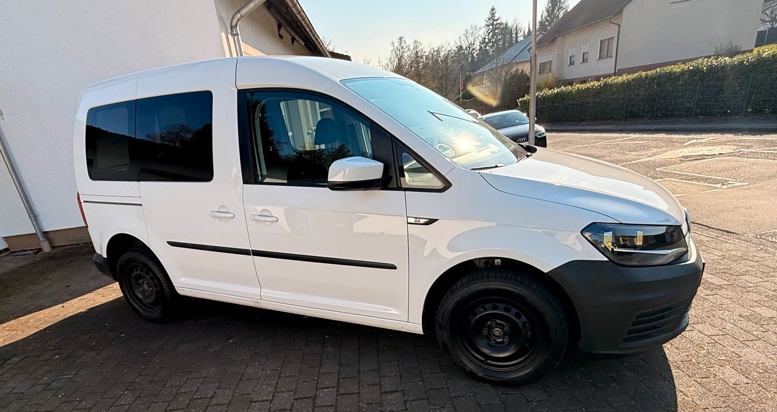 VW VW Caddy 2K 2.0 TDI 5 Sitzer 102 PS Camper...