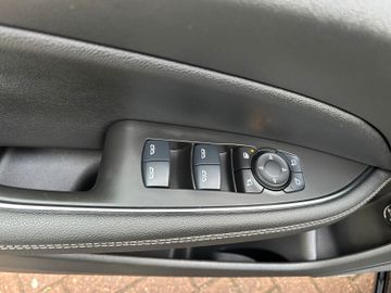 Bild 10 Opel Insignia Sports Tourer Elegance 2.0 D Automatik