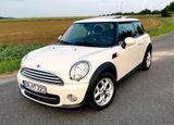 MINI Mini Cooper D R56 - MINI MINI aus 2011 mit Diesel-Antrieb