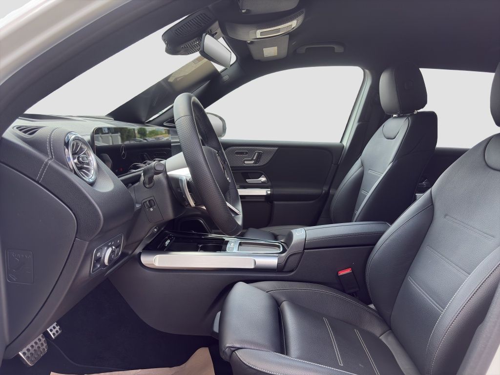 Fahrzeugabbildung Mercedes-Benz EQB 250+ AMG*NIGHT*HUD*K-GO*MEMORY*DISTR*360°