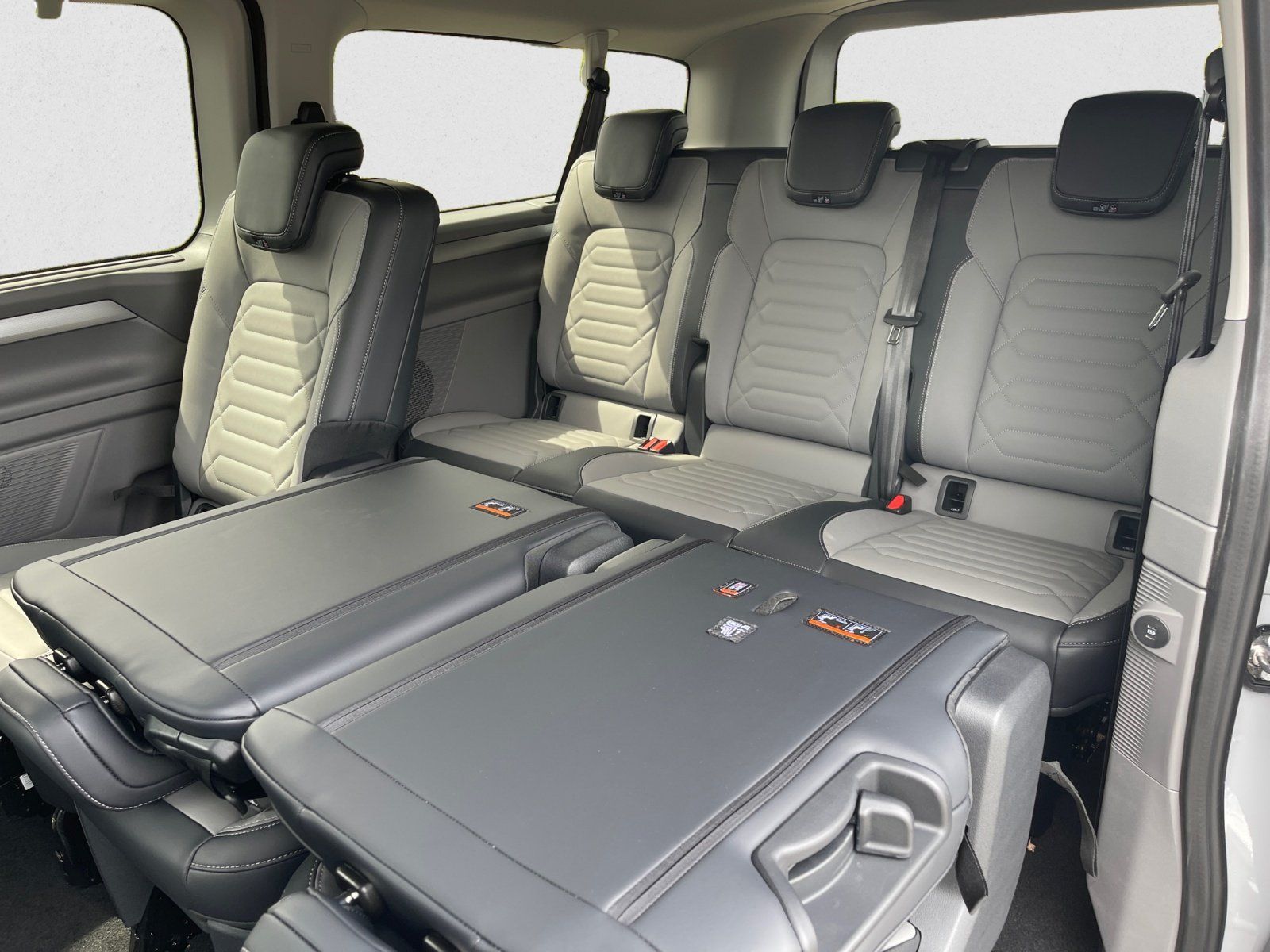Volkswagen T7 Caravelle - Bild 14