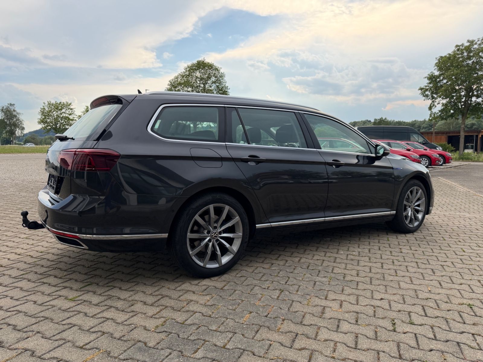 Volkswagen Passat Var. GTE R line Individual IQ Matrix AHK imagem 3