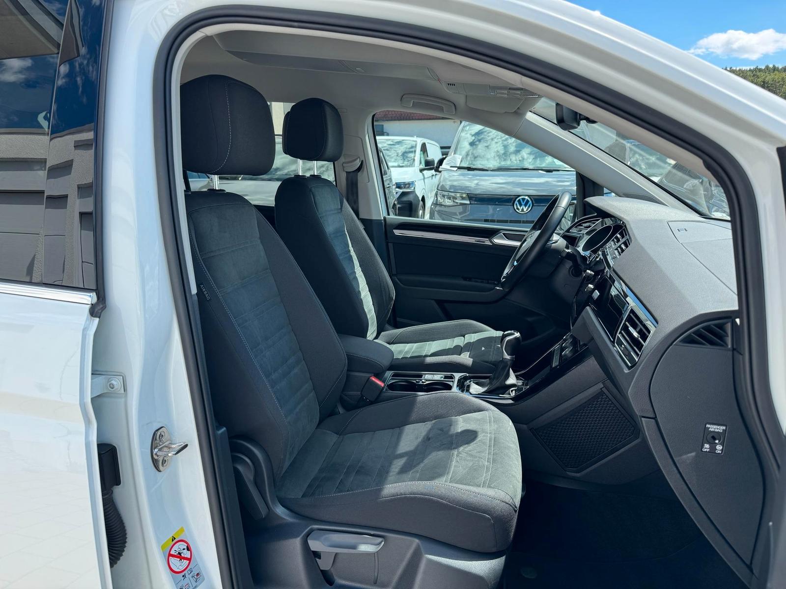 Volkswagen Touran Highline 1.5 TSI ACT OPF LED+NAVI+EasyOpe, миниатюра 25