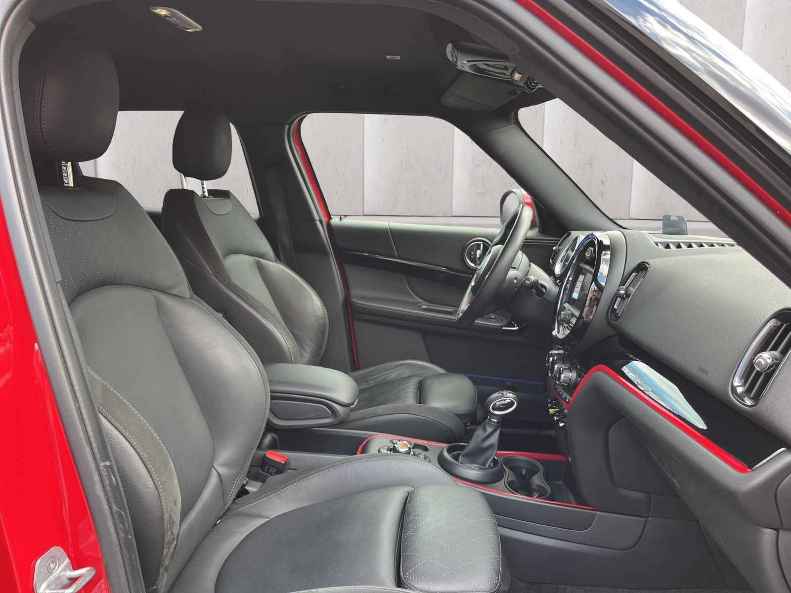 Fahrzeugabbildung MINI Countryman SE (Cooper) *NAVI*HUD*KEYL*LED*KAMERA