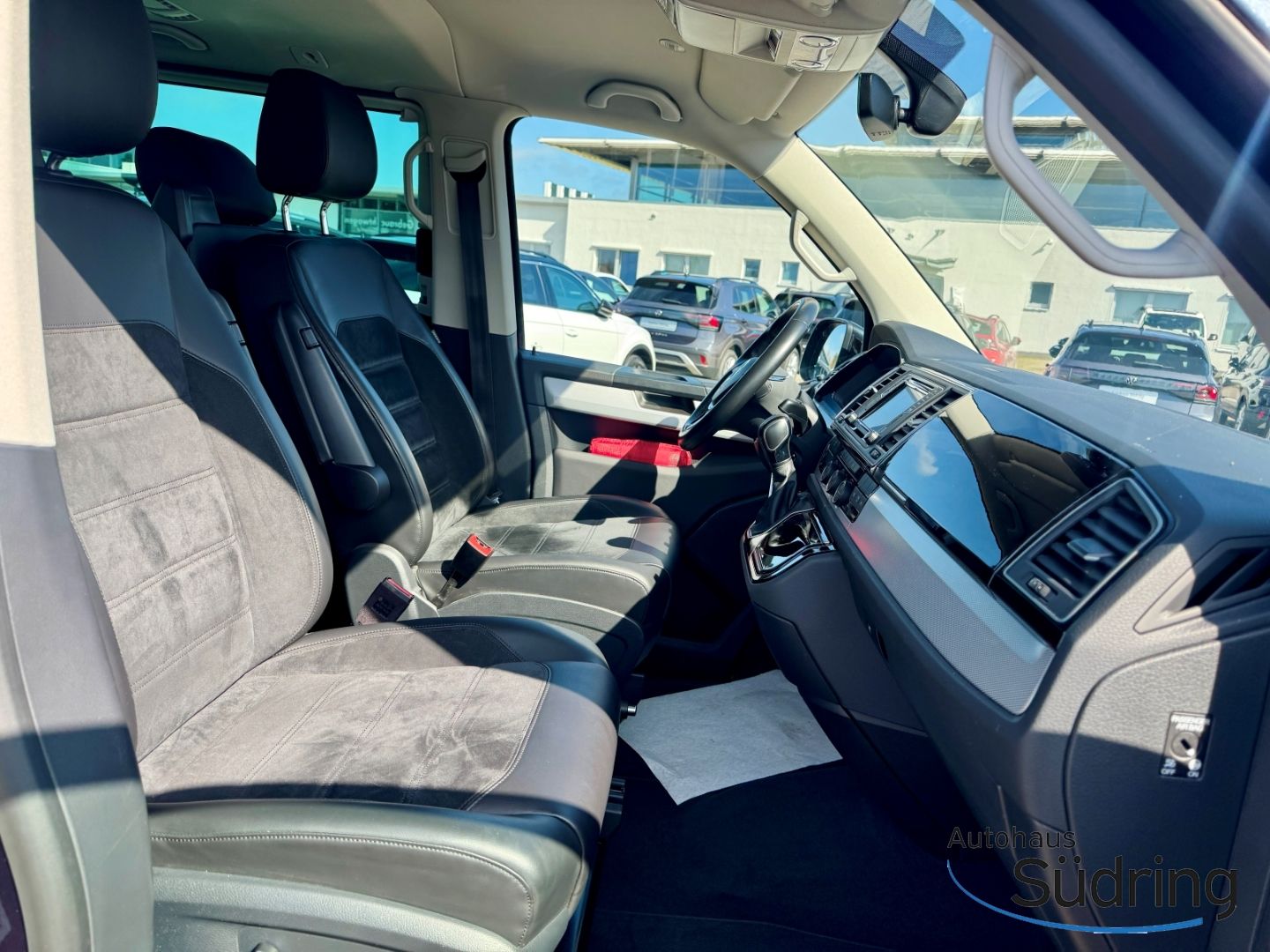 T6 Multivan 2,0TDI Highline DSG StandHZG AHK Nav