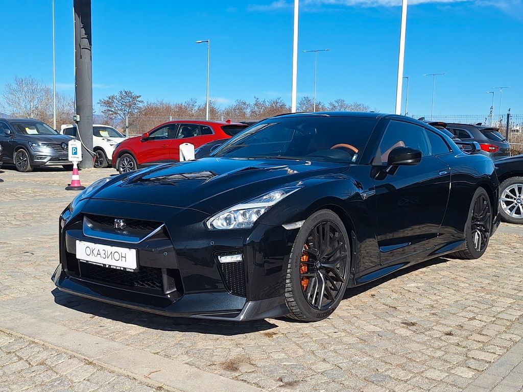 Nissan GT-R