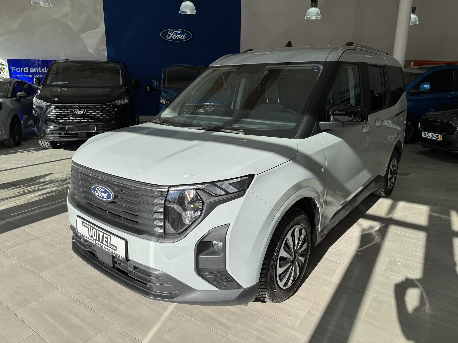 Ford Tourneo Courier Titanium