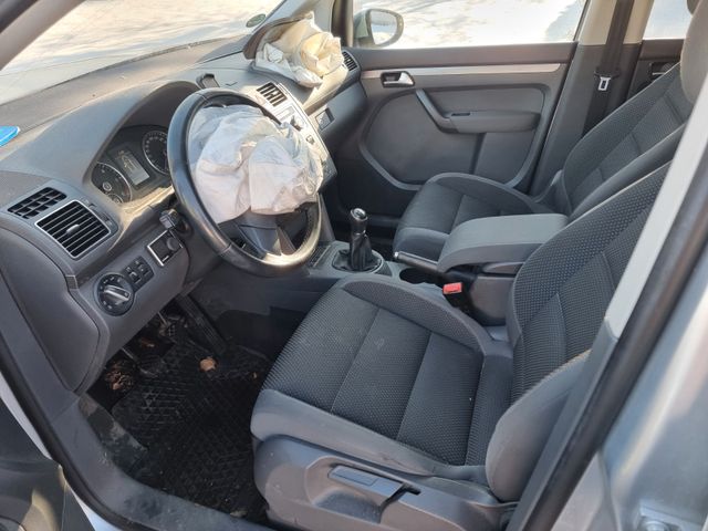 VW Touran Comfortline BMT*UNFALL* Bild 5