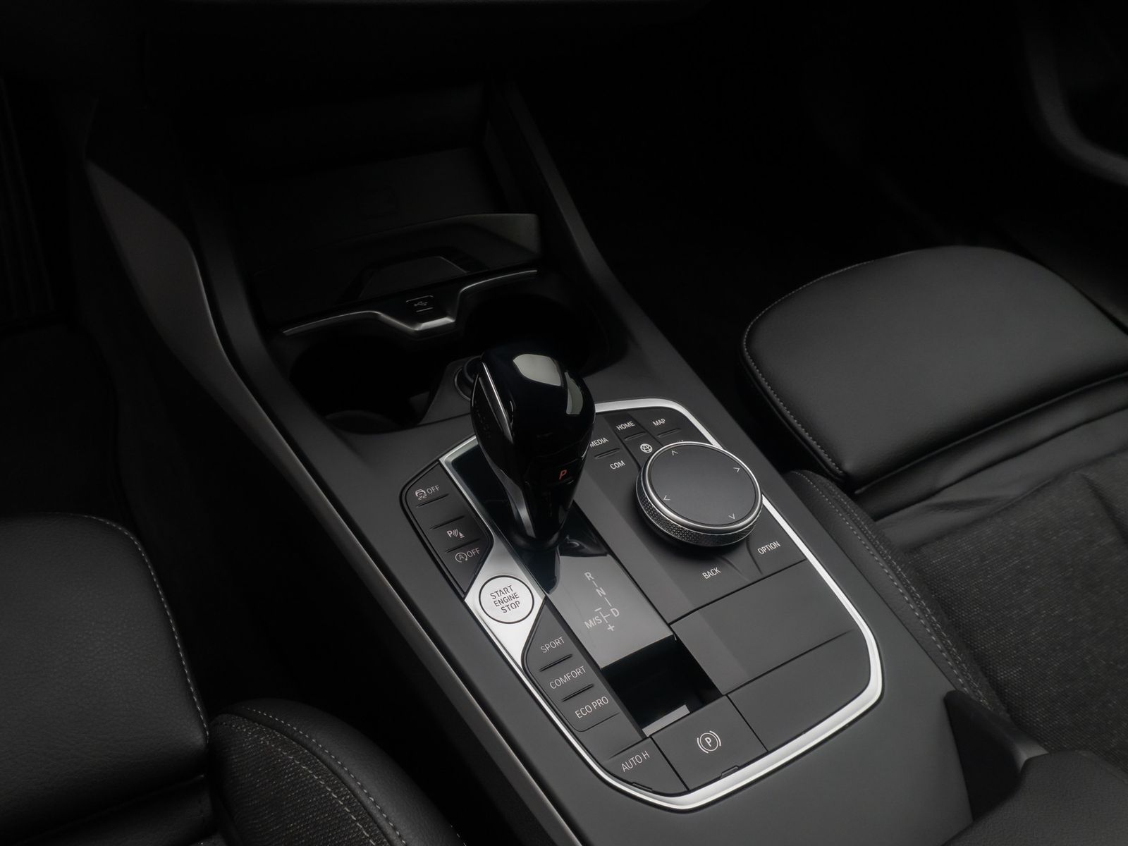 Fahrzeugabbildung BMW 218 Gran Coup&eacute; HUD DAB H/K Komfort Sport Leder