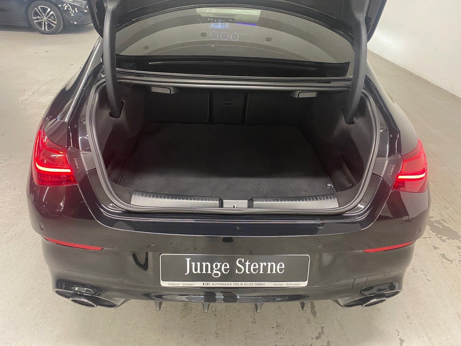 Fahrzeugabbildung Mercedes-Benz CLA 35 4M AMG Premium*Pano*Distro*Totwink*MBeam*