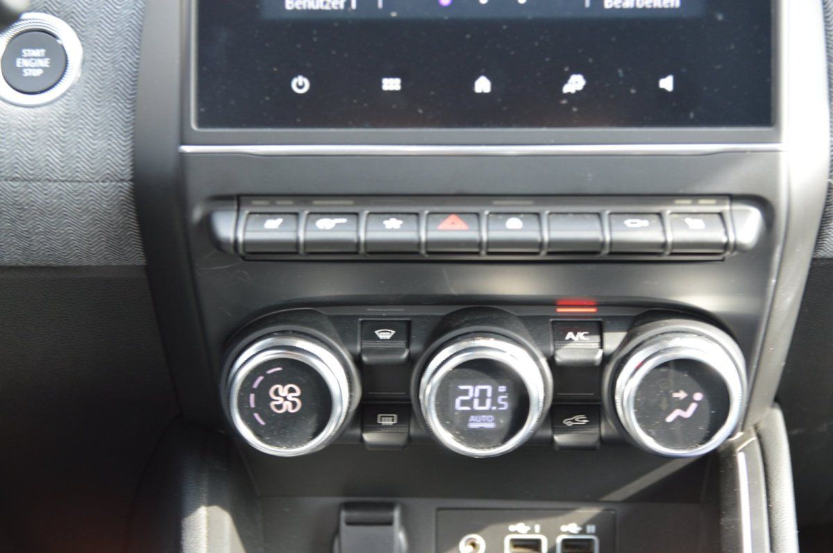 Fahrzeugabbildung Renault Clio V LED SHZ Navi Kamera  Techno