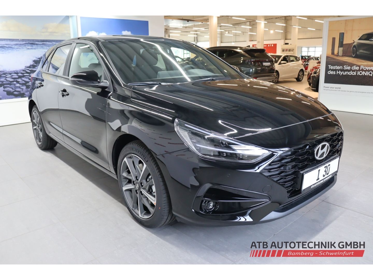 Fahrzeugabbildung Hyundai i30 Advantage 1.5 T-GDi 48V 140PS M/T Navi LED A