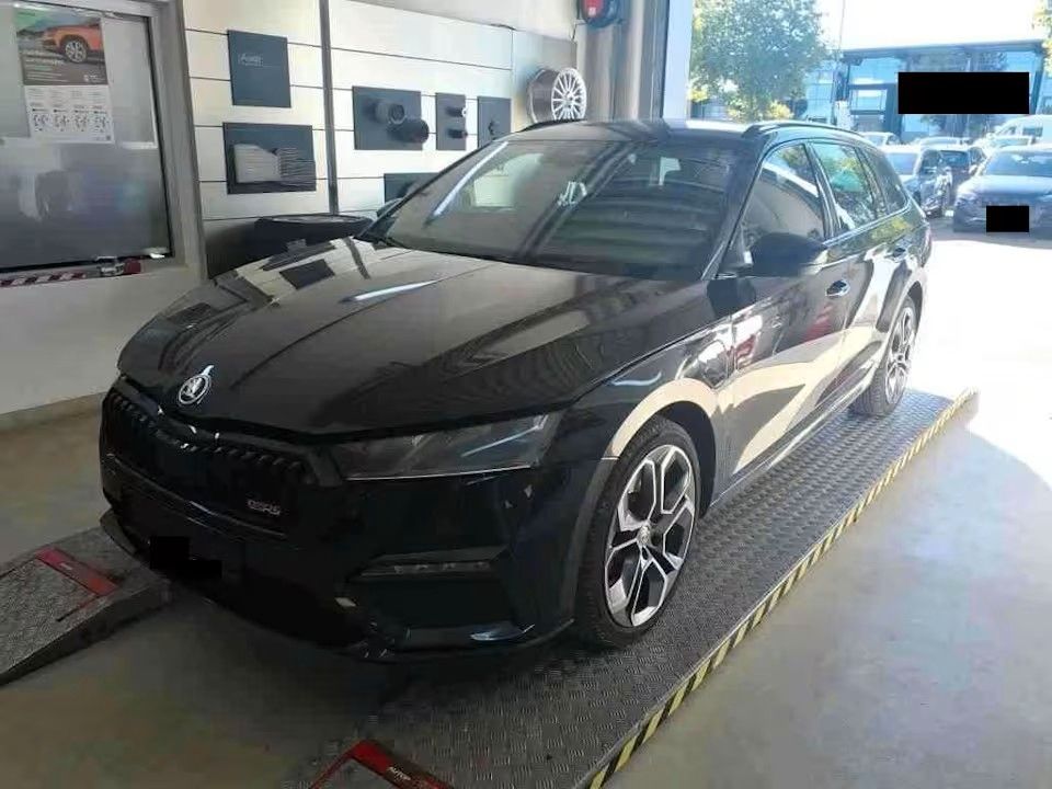 Skoda Octavia Combi RS iV Hybrid LED Top Zustand