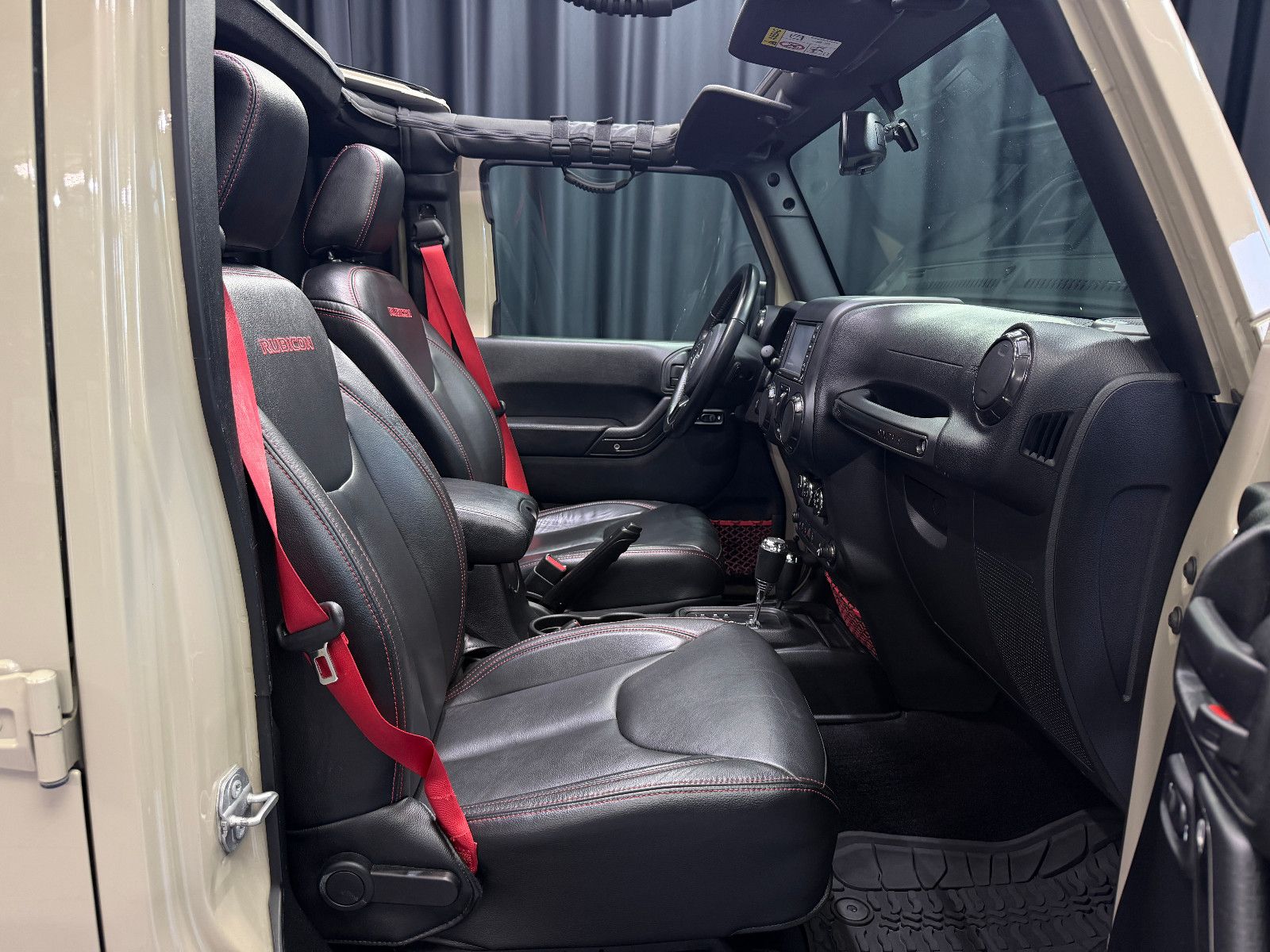 Fahrzeugabbildung Jeep Wrangler Unlimited Rubicon Recon Offroad|Alpine
