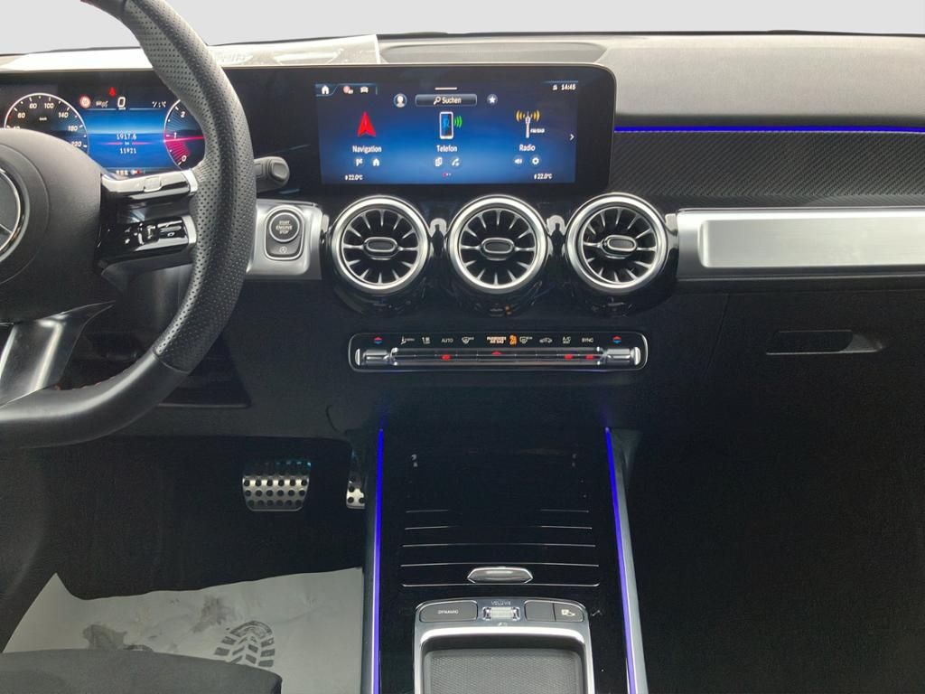 Fahrzeugabbildung Mercedes-Benz GLB 200 d AMG*DISTR*MULTIB*KAM*KEYLESS-GO*ALRAM