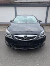 Opel Astra J Sports Tourer Innovation 2.HAND TÜV - Opel Astra aus 2011: Tourer Sport