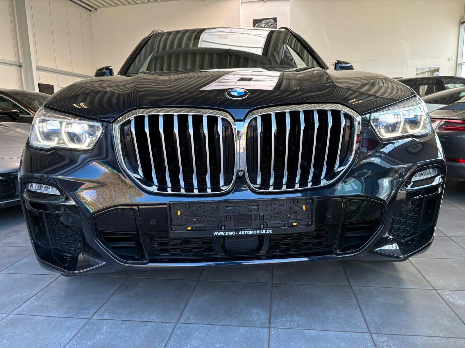 Fahrzeugabbildung BMW X5 xDrive 40 i M Sport,luft,pano,hud,soft close,