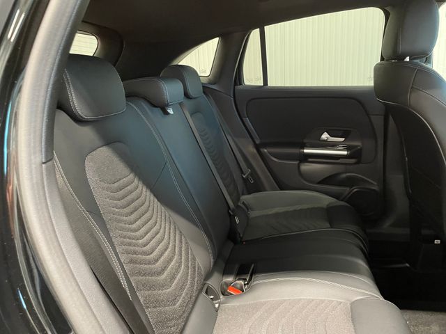 GLA 180 Progressive DCT NAVI LED