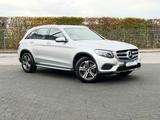 Mercedes-Benz GLC 250 d 4Matic ILS-LED-Navi-PDC-AHK-Leder- - Mercedes-Benz GLC 250 in Solingen