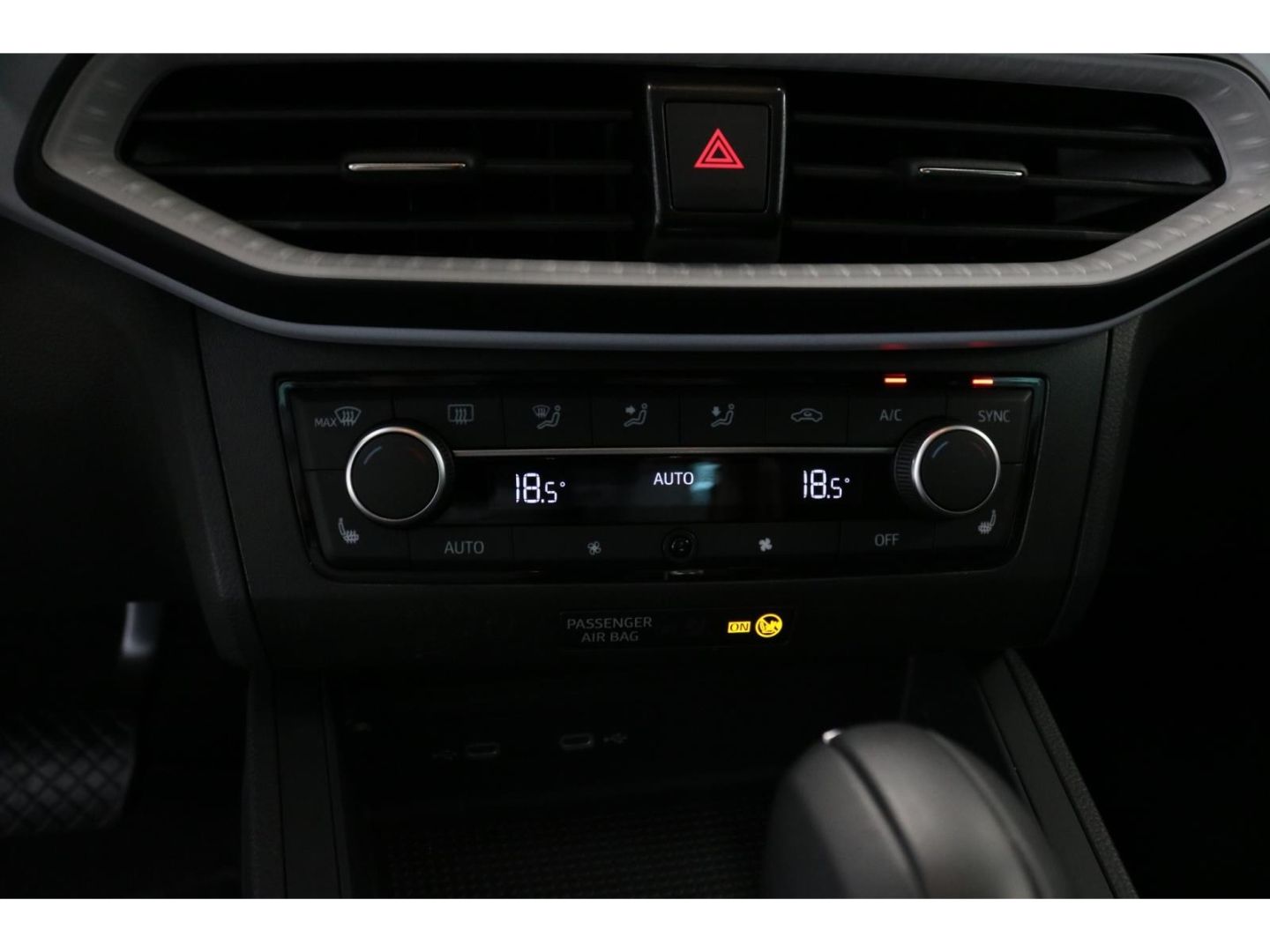 Fahrzeugabbildung SEAT Ibiza Style Automatik Kamera Navi SHZ PDC Alu LE