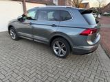 Volkswagen Tiguan Allspace 2.0 TDI R-Line DSG 4MOTION Pano - Volkswagen Tiguan Allspace: Von Privat