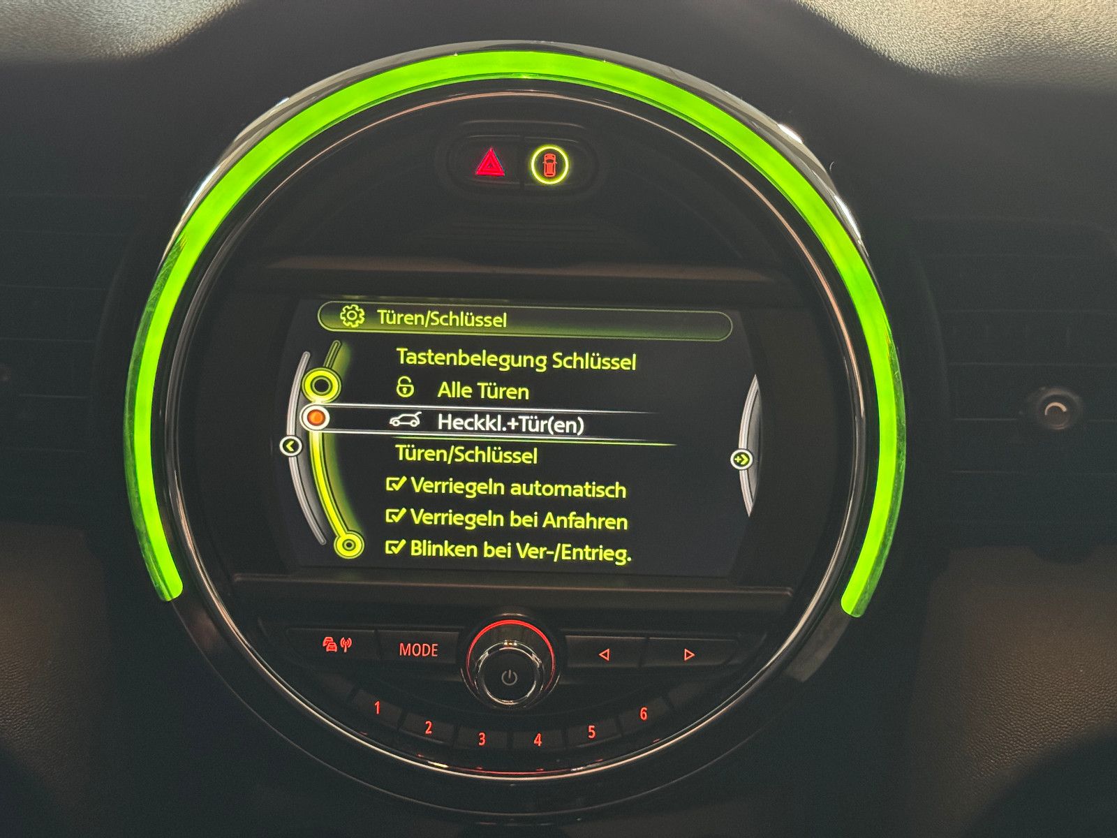 Fahrzeugabbildung MINI Cooper S Cabrio NAVI PROF LED LEDER ASSISTENZ+