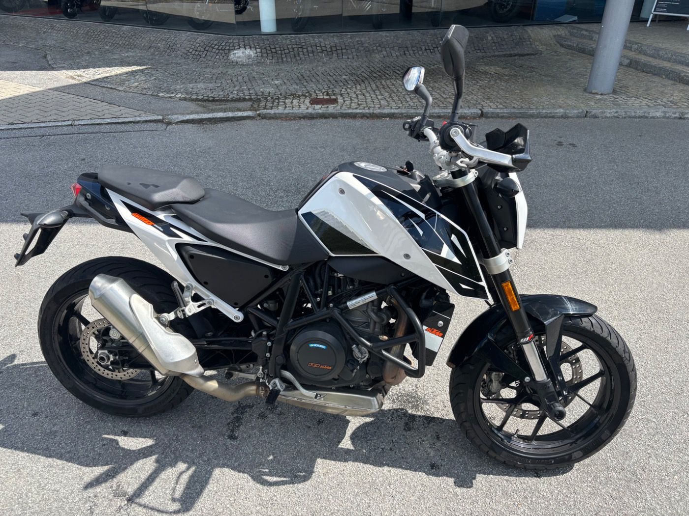 Fahrzeugabbildung KTM 690 Duke