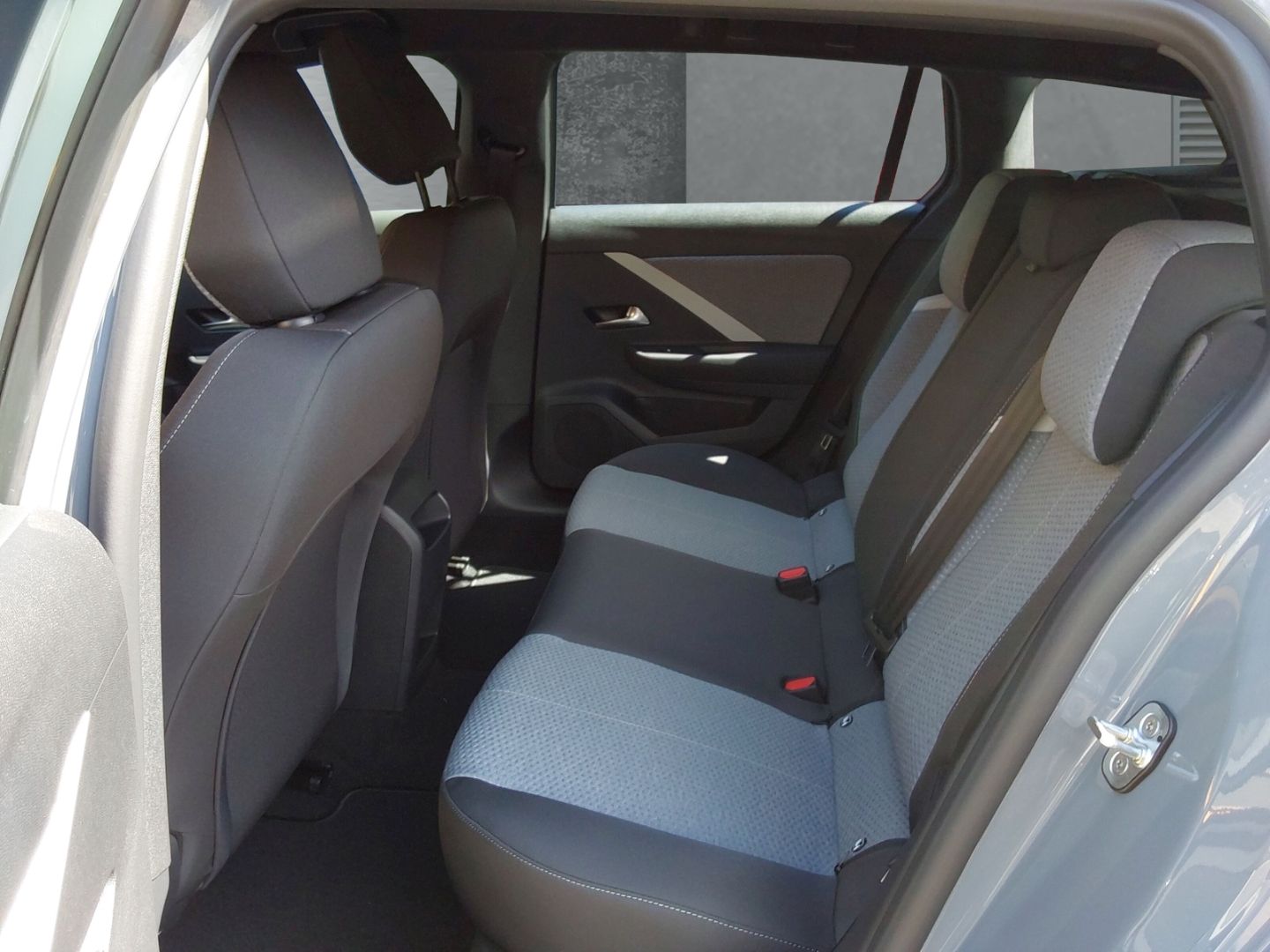 Opel Astra - Bild 9